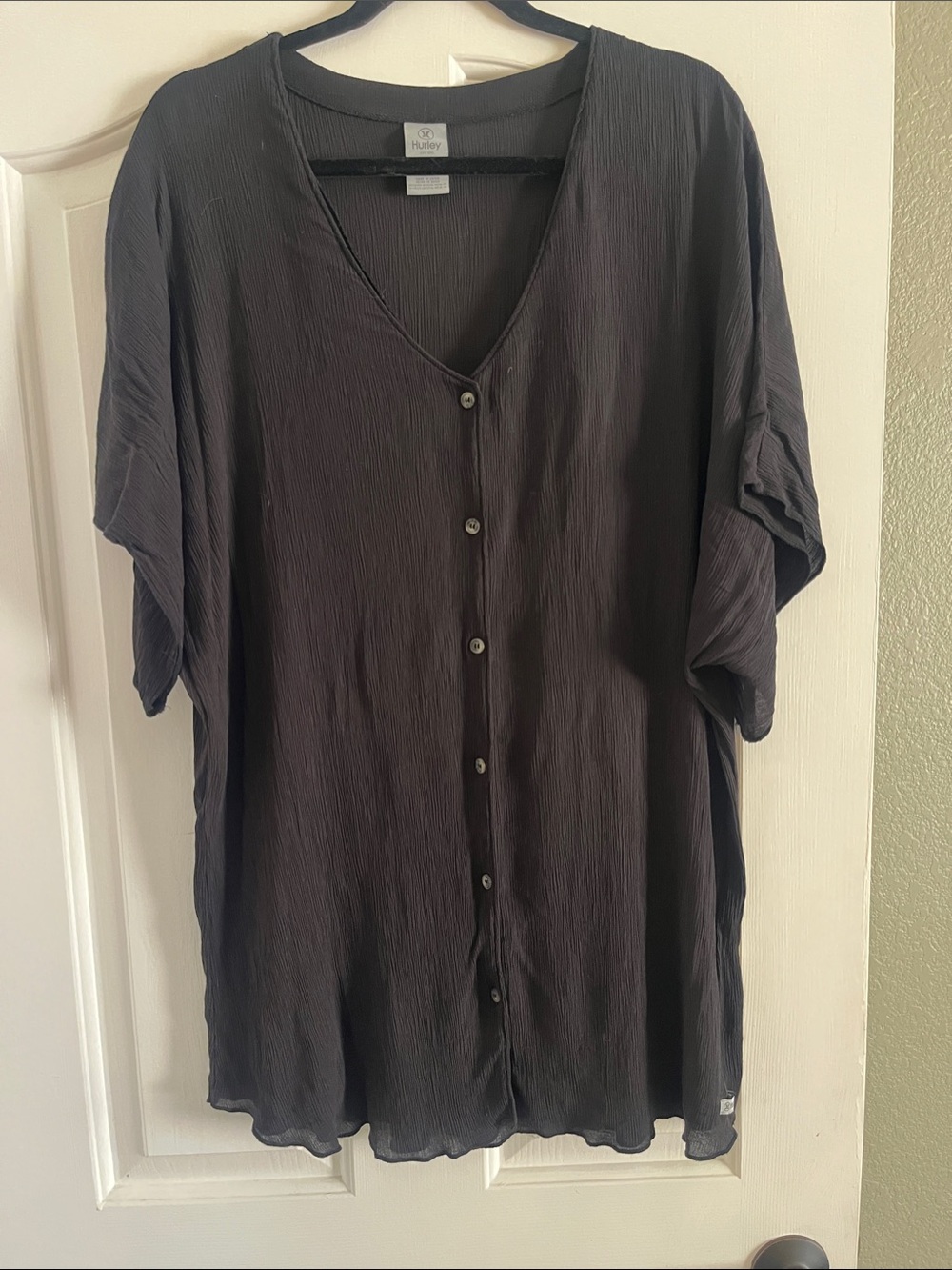 Hurley Black Short-Sleeve Button-Down Shirt/ Beach Cover-up